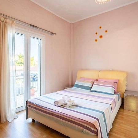 Kalamata'S Sunny Retreat Near The Historic Center Zewnętrze zdjęcie